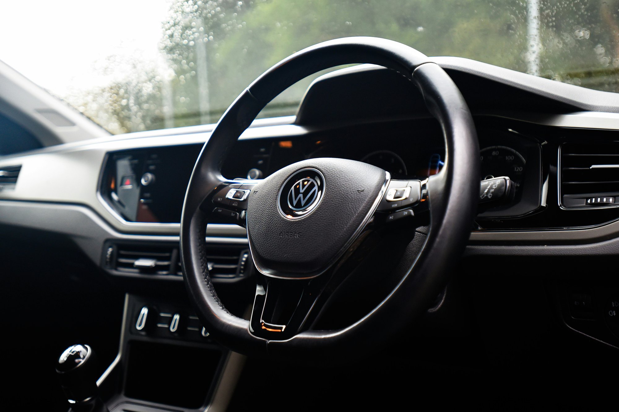 swansway-motor-group-tzZBK_4oNno-unsplash
